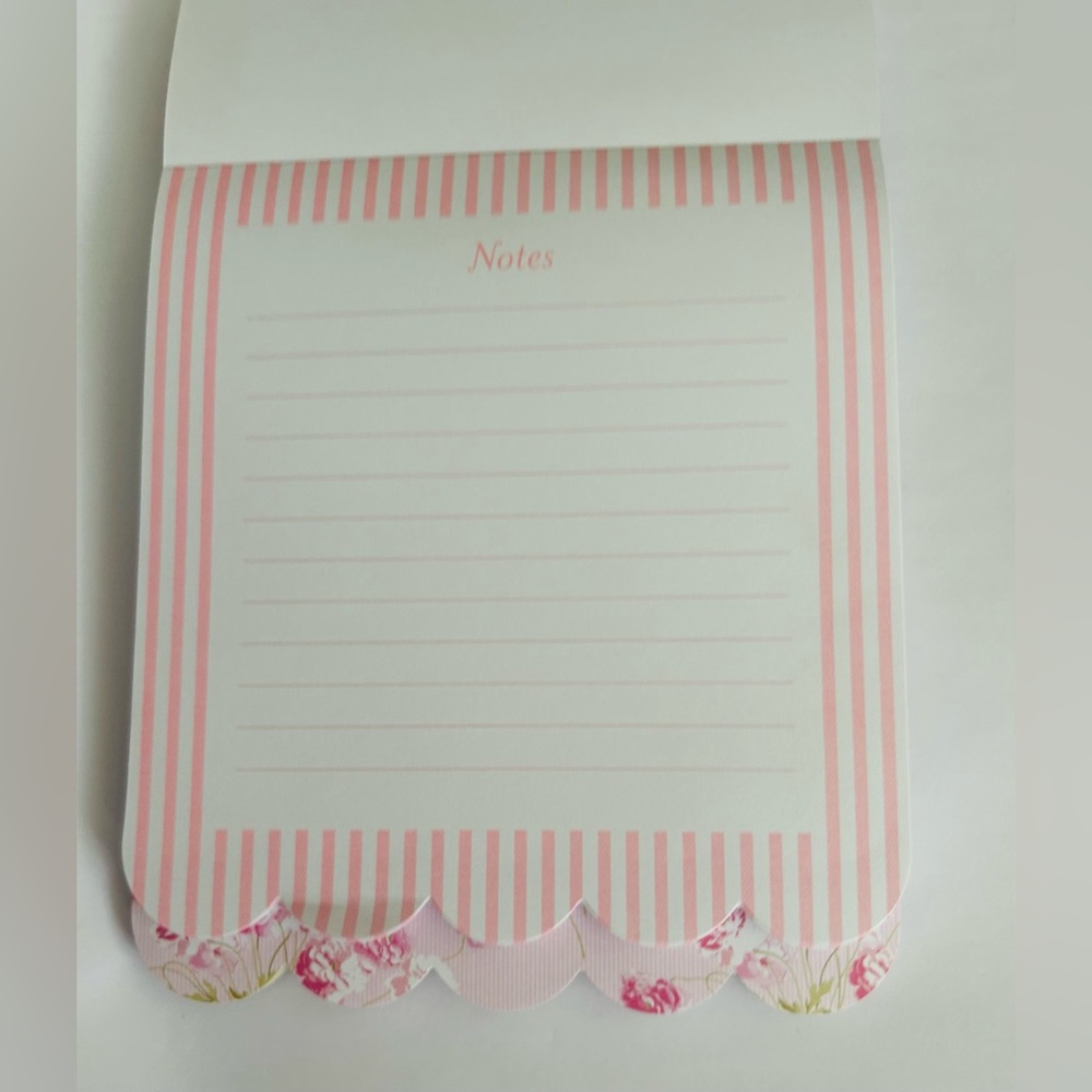 New Laura Ashley 3 Pack Scalloped Layered Note Pads - Picture 2 of 16